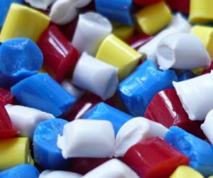 Une méthode de quantification plus efficace des microplastiques contenus dans les eaux usées